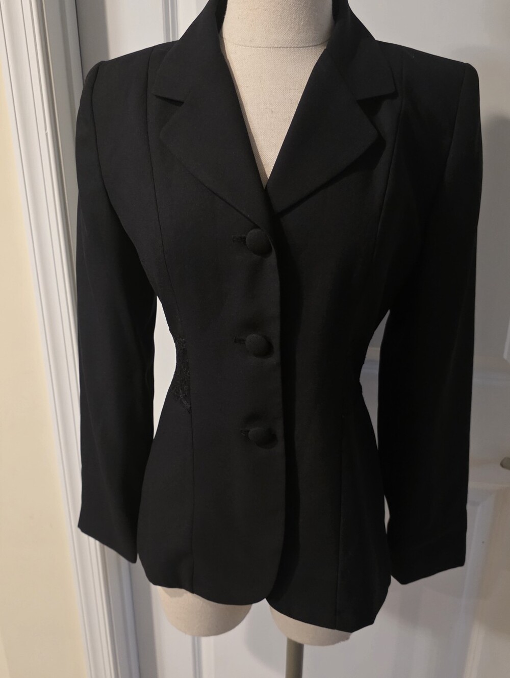 Hugo Buscati Collection Blazer Size 4